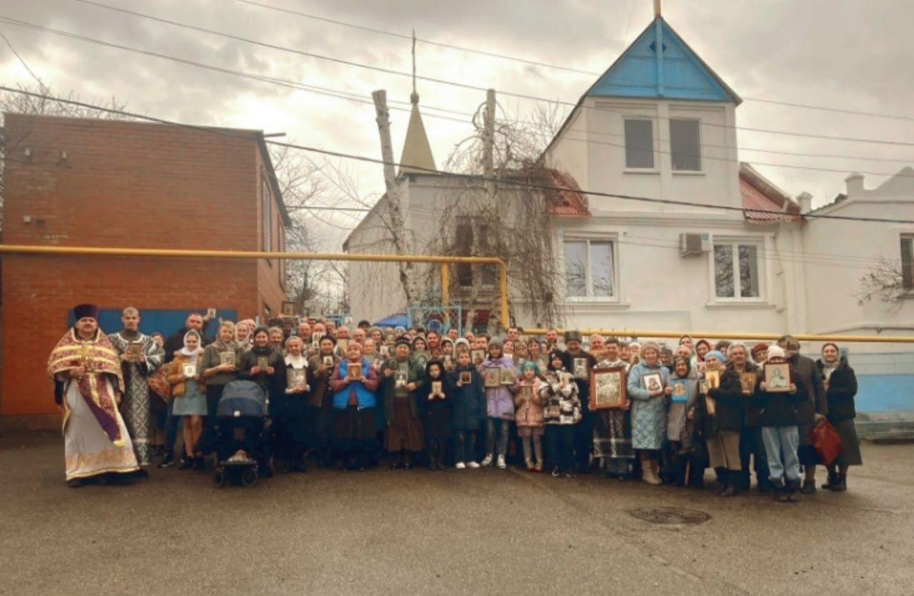 Поздравляем нашего настоятеля протоиерея Георгия с днем рождения!