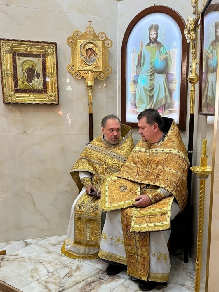 Поздравляем нашего настоятеля протоиерея Георгия и иерея Сергия с годовщиной священнического рукоположения!